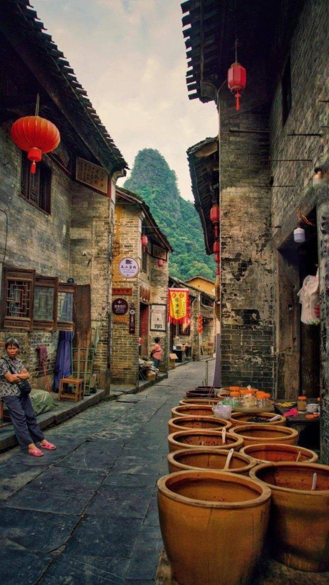 逃离洁白的宾馆